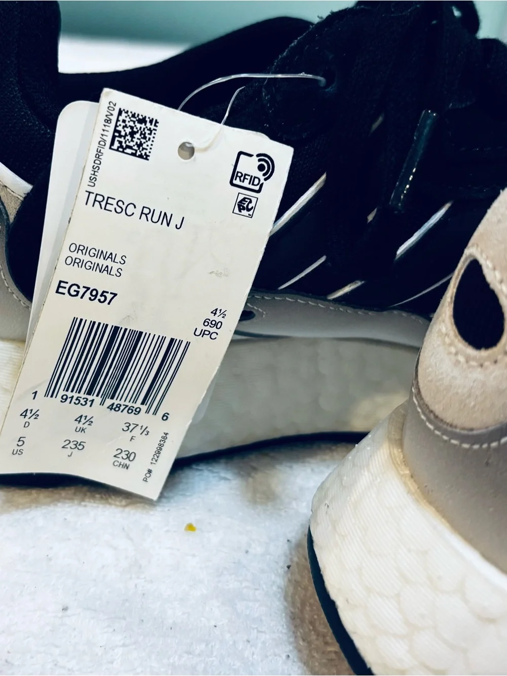 adidas comfortable sneakers